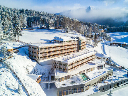Nidum-Casual-Luxury-Resort